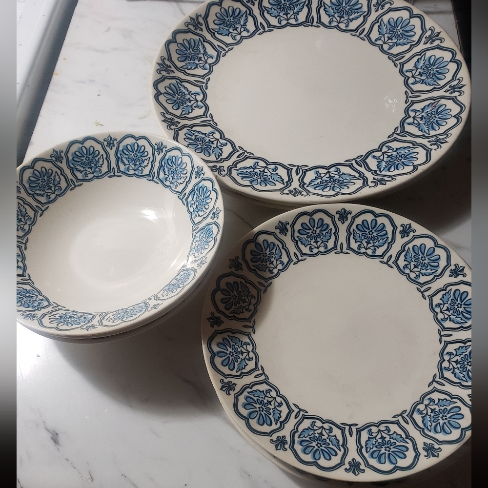 Vintage Royal Ironstone "Lucky Charm" 9-Piece Starter Set